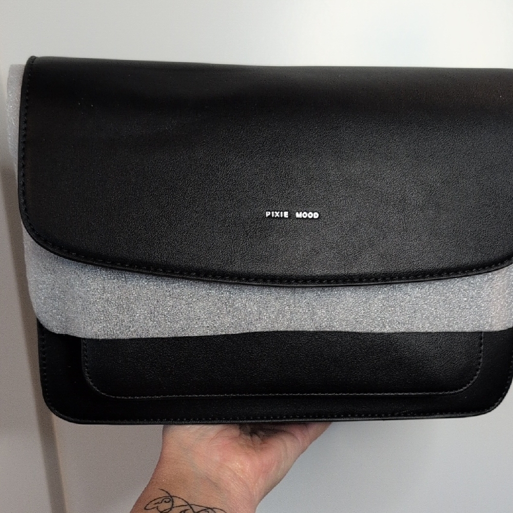 Pixie Mood Men's Black and Gray Messenger Bag